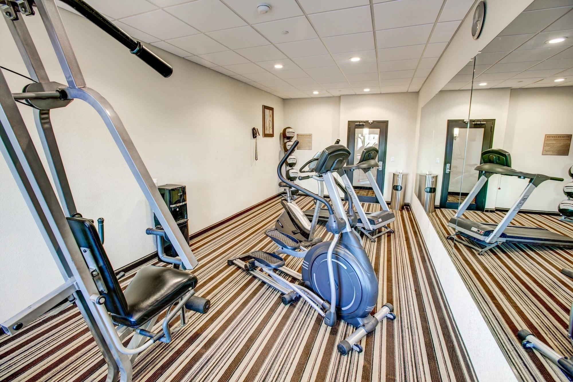 Triadelphia Comfort Inn & Suites מראה חיצוני תמונה