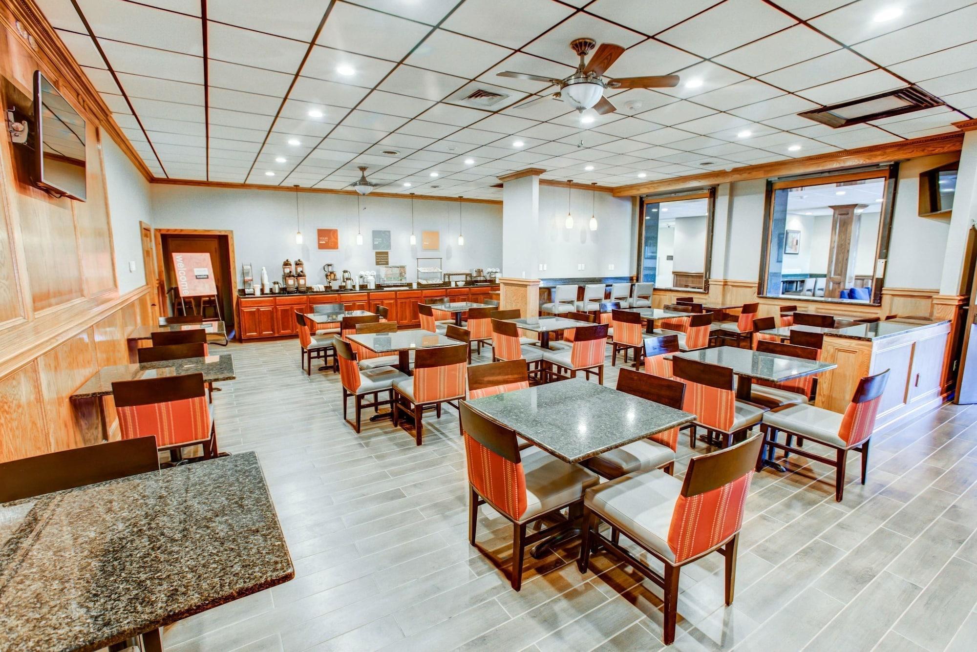 Triadelphia Comfort Inn & Suites מראה חיצוני תמונה