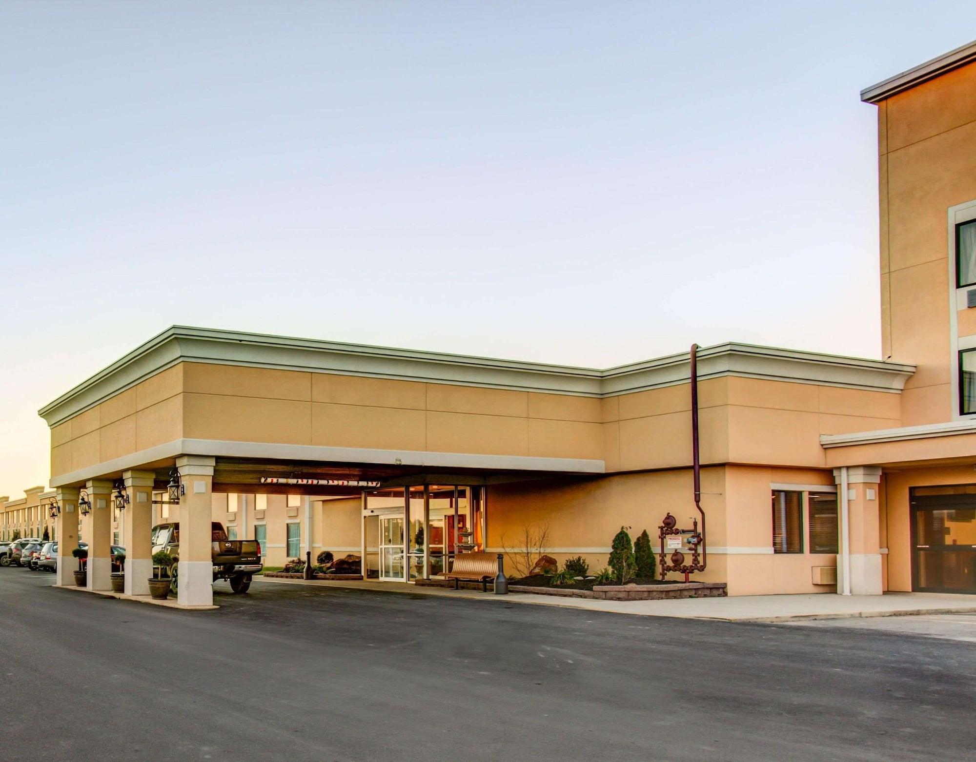 Triadelphia Comfort Inn & Suites מראה חיצוני תמונה