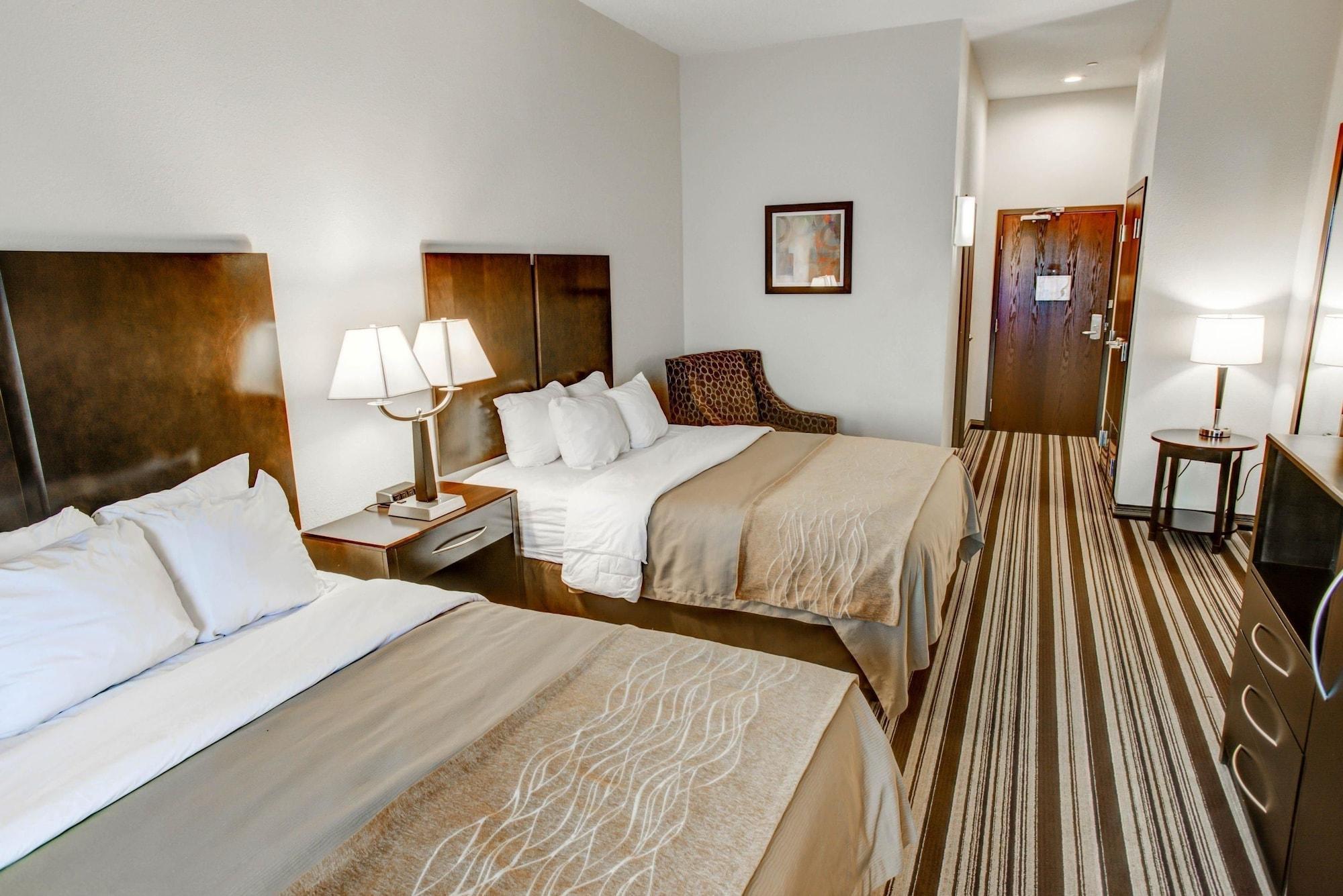Triadelphia Comfort Inn & Suites מראה חיצוני תמונה
