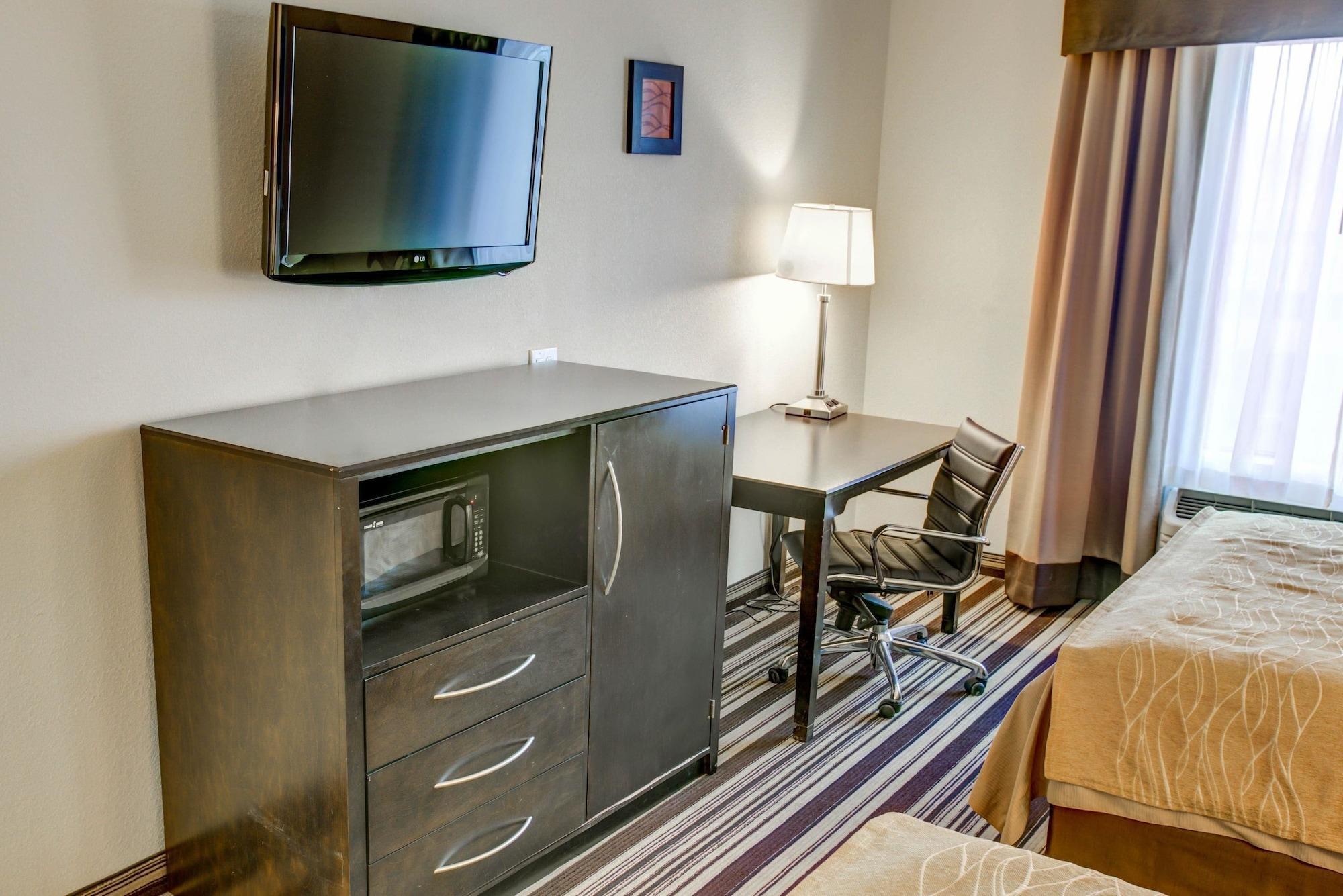 Triadelphia Comfort Inn & Suites מראה חיצוני תמונה