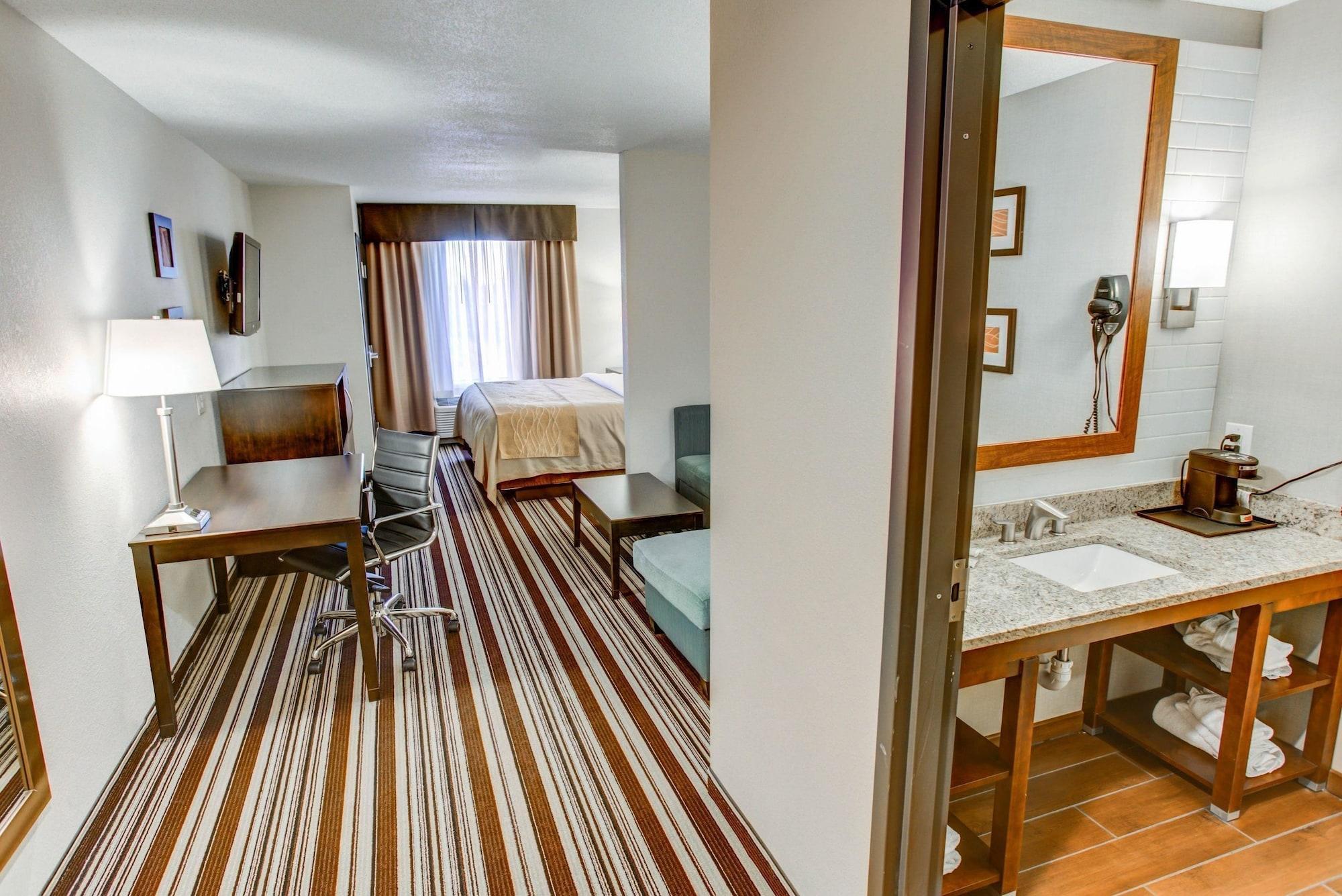 Triadelphia Comfort Inn & Suites מראה חיצוני תמונה