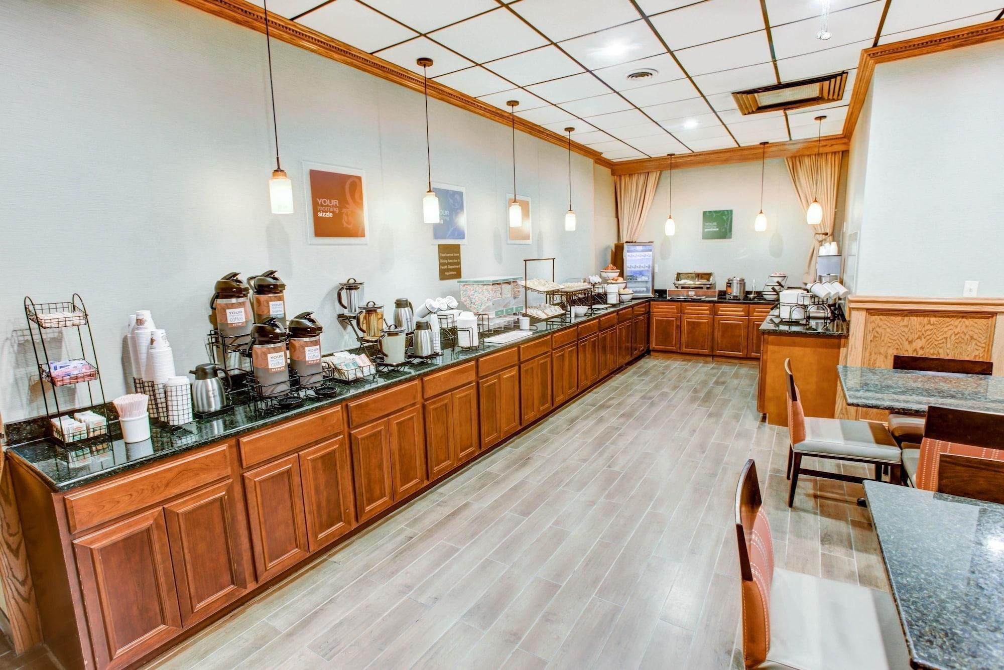 Triadelphia Comfort Inn & Suites מראה חיצוני תמונה