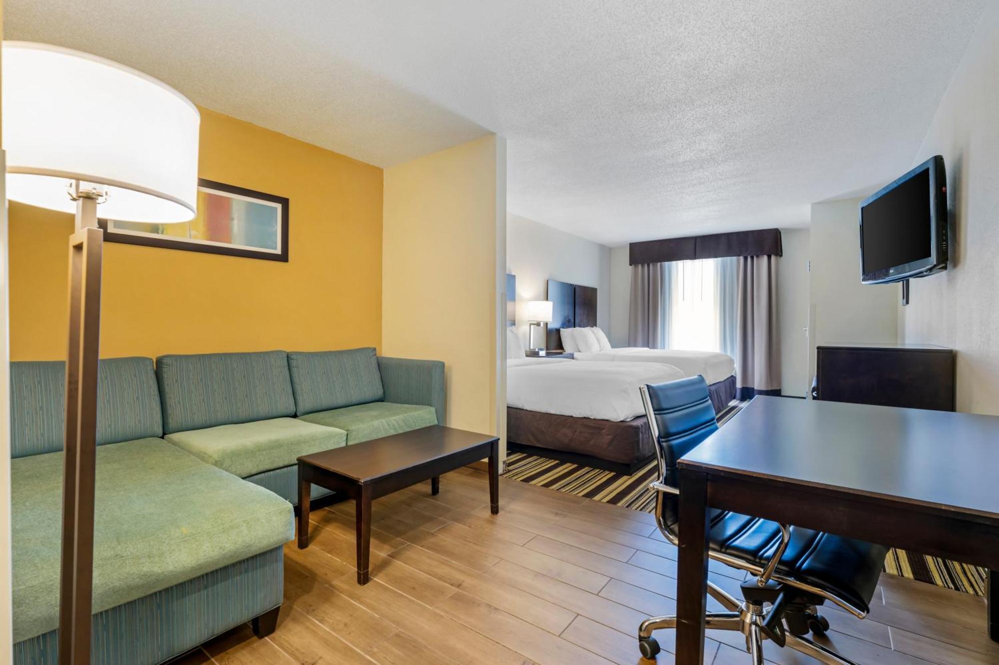 Triadelphia Comfort Inn & Suites מראה חיצוני תמונה